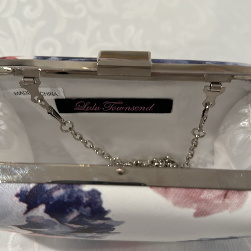 🌟3/$15🌟🎉HP🎉Lulu Thownsend Small Floral Bag - Picture 4 of 10